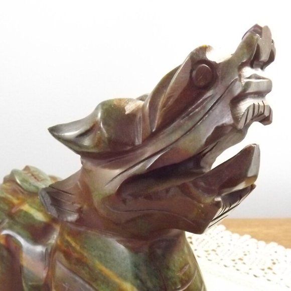 Vintage Carved Jade-like Stone Foo Dog Figure - Picture 4 of 10